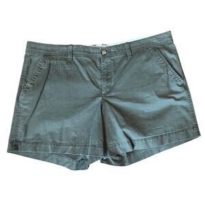 Old Navy perfect 5” shorts Army Green size 14